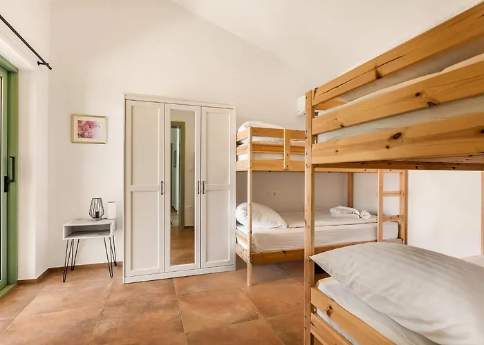 Pinaza C Villa Vrbnik (Primorje-Gorski Kotar)