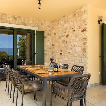 Pinaza C Villa Vrbnik (Primorje-Gorski Kotar)